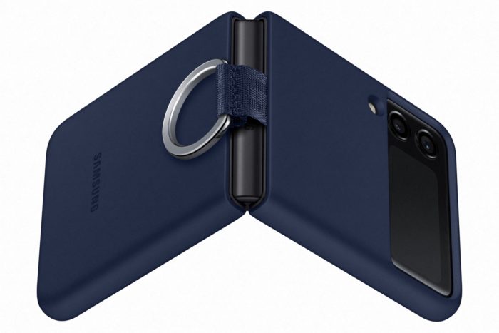 Galaxy Z Flip 3 com capinha (Imagem: Divulgação / Samsung)