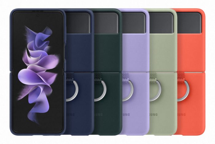 Galaxy Z Flip 3 com capinha (Imagem: Divulgação / Samsung)