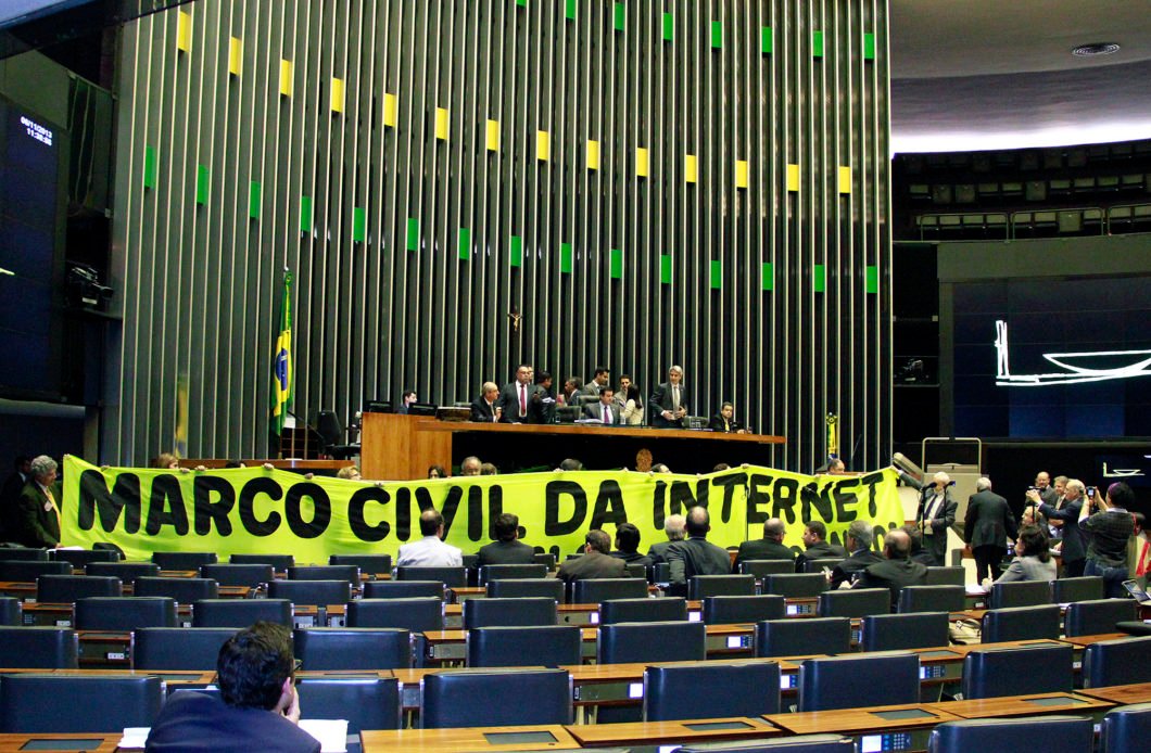 Marco Civil da Internet foi aprovado em 2014 (Imagem: André Oliveira / Câmara dos Deputados)