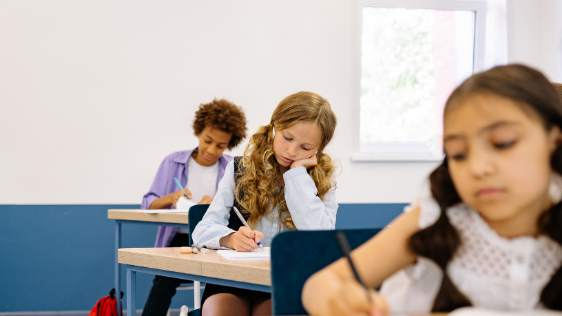 No olhar de Sérgio Bento De Araújo, o bem-estar emocional nas escolas deixa de ser apoio e passa a ser parte central de um processo de aprendizagem mais humano e eficaz.